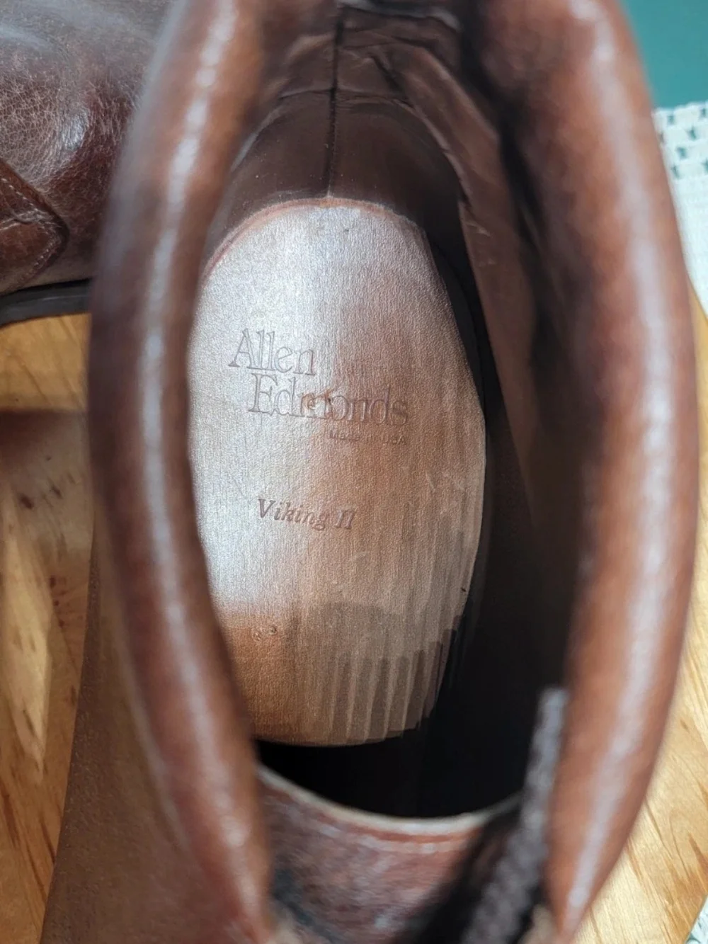 Men's Brown Leather Chukka Boots - Classic Lace-Up Style Sz 11